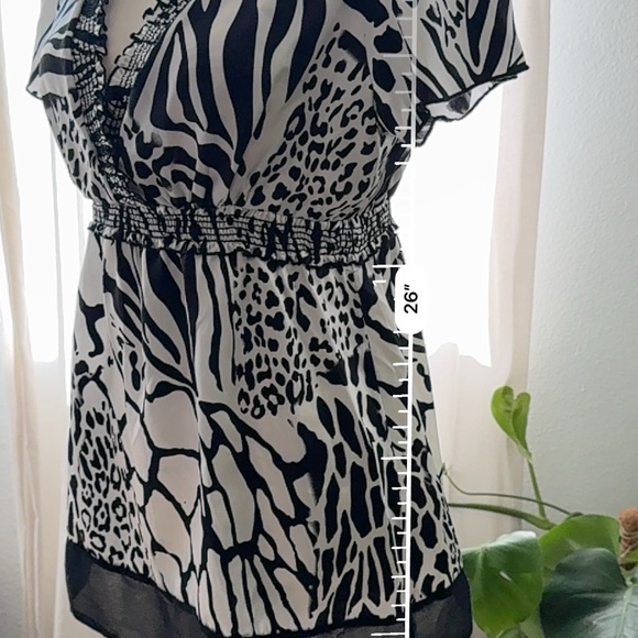 Vintage y2k Black and White V Neck Animal Print Tunic Top - Picture 3 of 5
